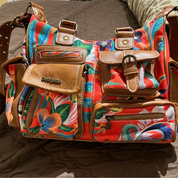 Great condition Desigual bag multi colour with camel leather and top zipper - Picture 3 of 8